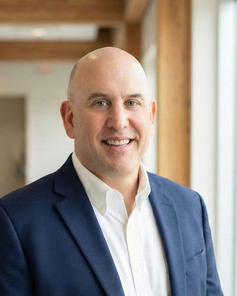 Dr. Thomas Kramer headshot